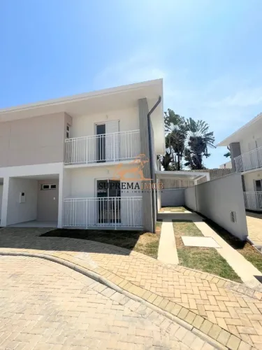 Casa 3 quartos sendo 1 suíte no condomínio Lótus - Villa Flora