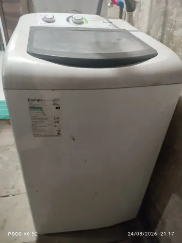 Máquina de lavar com defeito