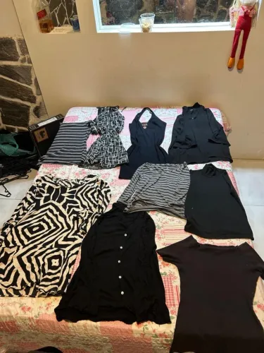 Roupas de 15 a 50 reais