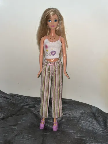 Boneca Barbie fashion Fever pijama