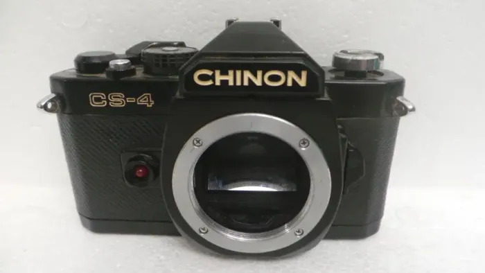 MÁQUINA FOTOGRÁFICA ANTIGA CHINON MODELO CS-4 SEM A LENTE