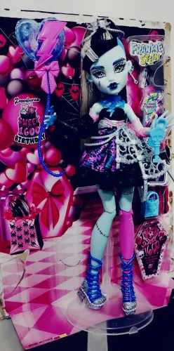 Frankie Stein Sweet Scary Birthday Monster High