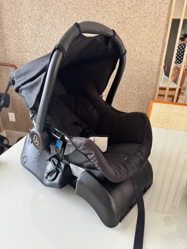 Conjunto Bebê Conforto Grid Black com Base Fixação Galzerano