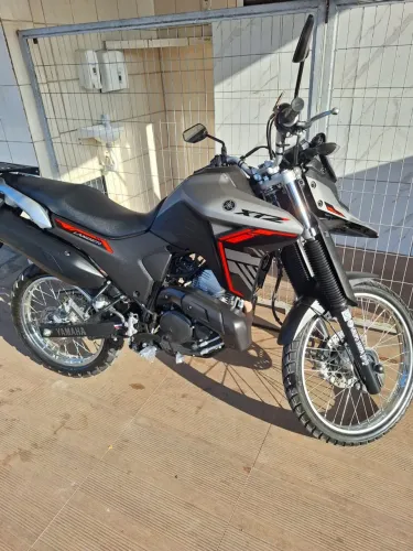 Yamaha XTZ 250 Lander Connected 2026