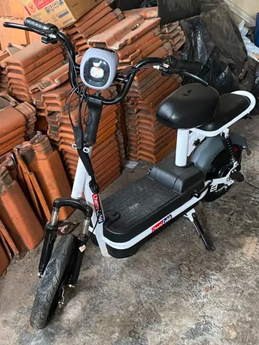 Scooter eletrica