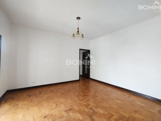 EDIFÍCIO ABDO - Apartamento com sacada ampla no Centro de Americana