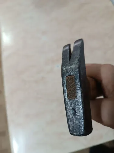 Vendo martelo antigo alemão número 3.