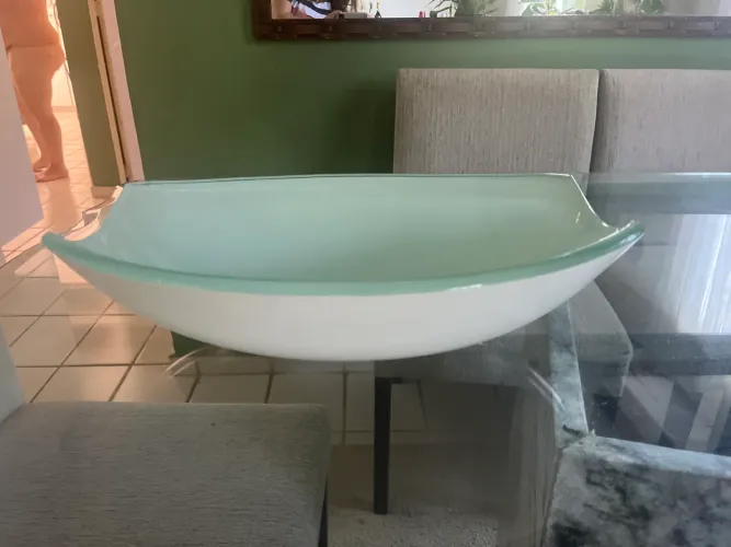 Vendo cuba em vidro para banheiro