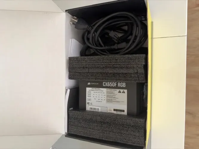 Fonte Corsair CX650F RGB 650W