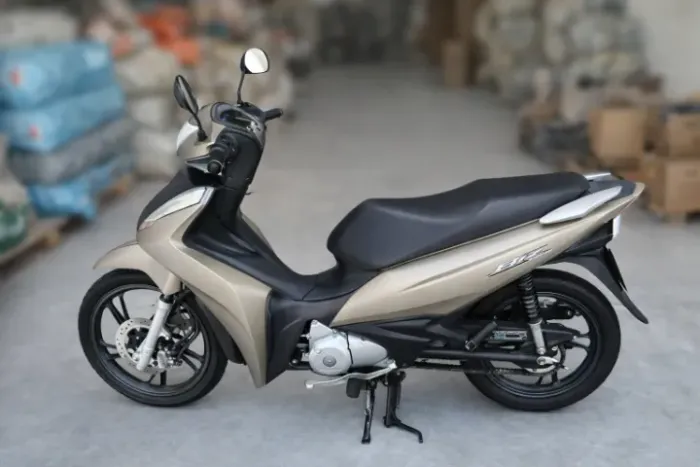 HONDA BIZ 125 - PRATA