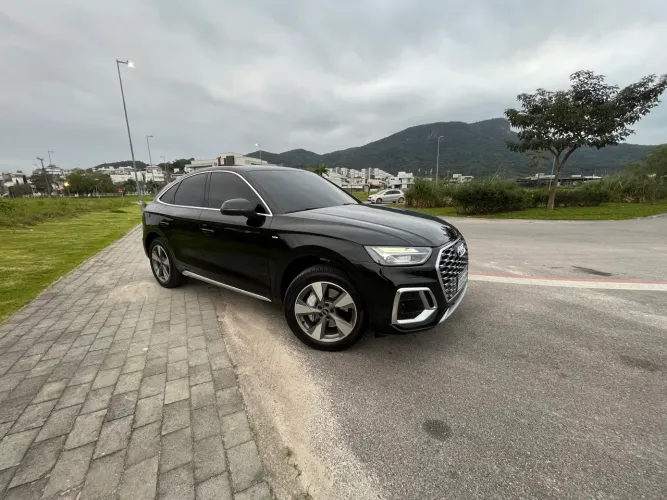 Audi Q5 SB P Black. 2.0 TFSIe S.tr. QT (hib.) 2022
