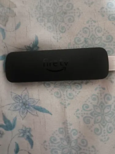 Fire Stick Tv 4k Max 16gb 2 geração - Usado por 1 semana