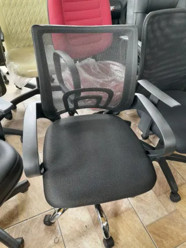 Cadeira de Escritório Giratória Preta