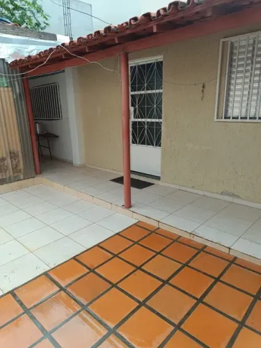 Casa 03 Quartos, sendo 01 suite no Bairro Sumaré