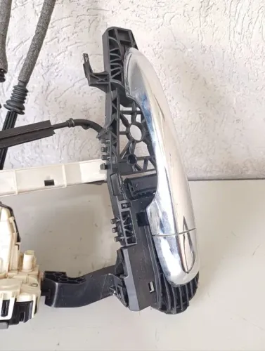 Fechadura Com Puxador Porta Traseira Esquerda Fiat Toro 2024