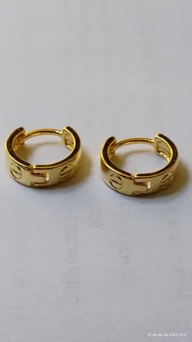 Par de Brinco Liso e Folheado a ouro 18k