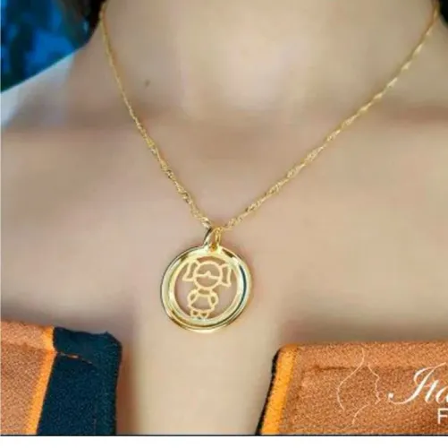 Colar com pingente mandala menina folheado a ouro última peça