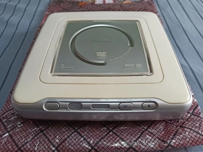 Aparelho de DVD Portátil PHILIPS 