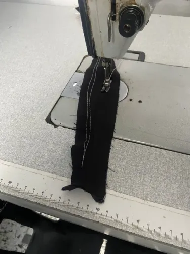 Maquina de Costura RETA Industrial Yamata (antiga) usada