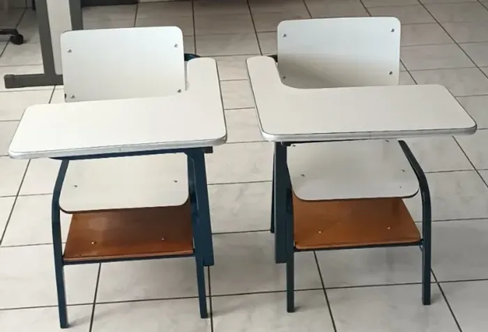 Carteira escolar infantil