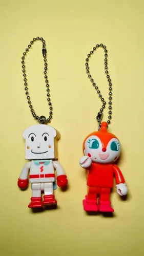 Turma do Anpanman - 2 chaveiros - altura 5 cm (estilo lego) - Shokupanman e Dokin-chan