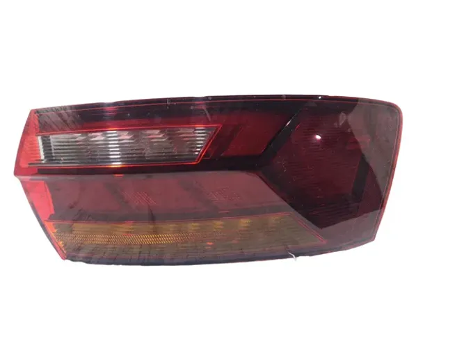 Lanterna Jetta GLi 2.0 19/23 LD