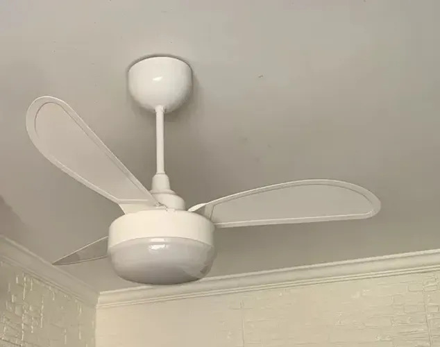 Ventilador De Teto com lâmpada bi volt
