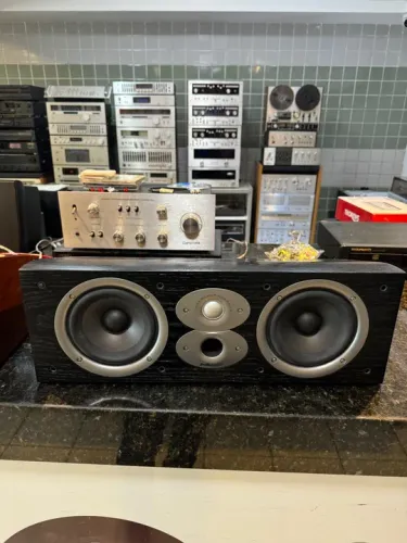 Espetacular Caixa de Som Central Polk Audio Modelo CSI A4 Preta