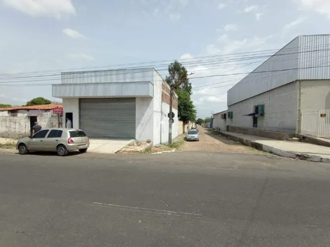 AV. INDUSTRIAL GIL MARTINS - BAIRRO: SÃO PEDRO