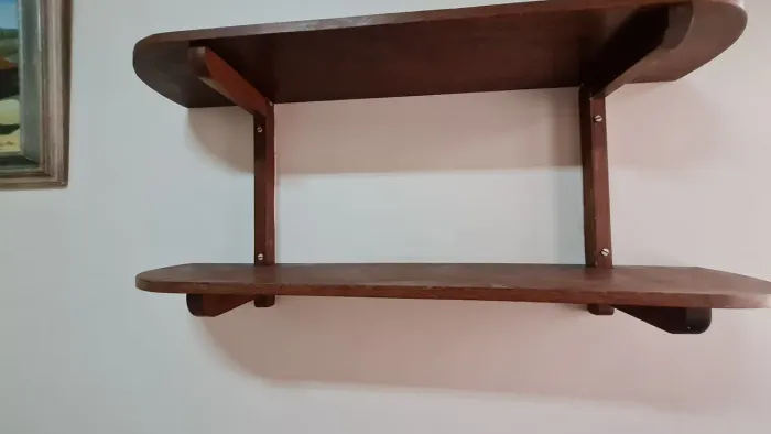 Duas prateleiras de mdf sucupira, suporte 100% sucupira