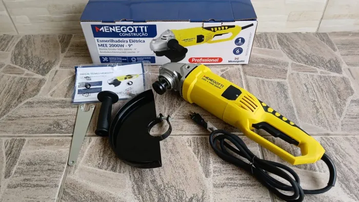 Esmerilhadeira 2000w Menegotti Nova