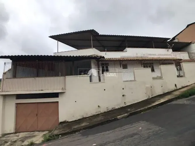 Casa 04 quartos para locação, com garagem, Carlos Chagas - Juiz de Fora/MG