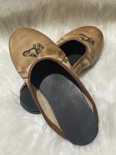 Chinelo campeiro em couro 