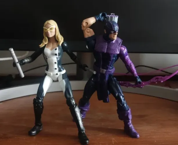 Marvel Legends Gavião Arqueiro e Harpia Vingadores - Hawkeye Monckingbird Avengers