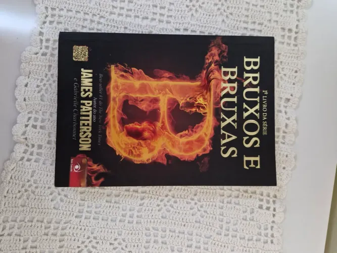 Bruxos e Bruxas - 1º Livro da Série - Livros, Fantasia
