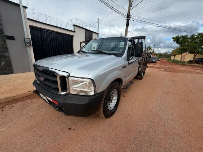 Ford F350 motor cummins 
