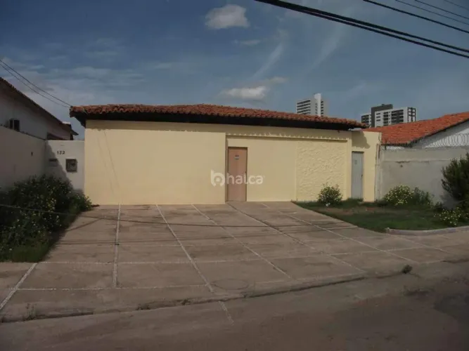 Casa comercial à venda no Bairro Noivos, Teresina Halca Imobiliária