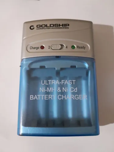 Carregador de Baterias Ultra-Fast Goldship