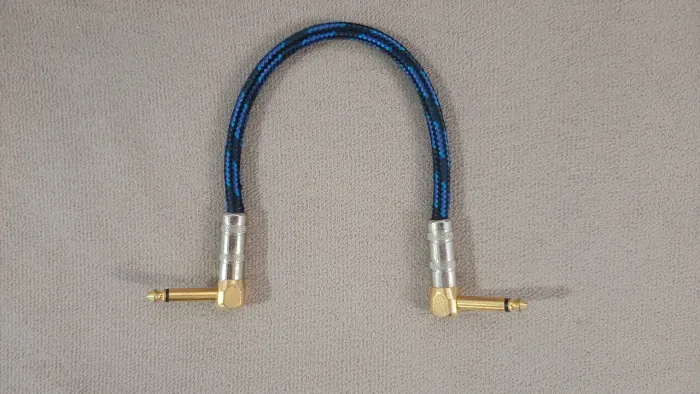 2 cabos Santo Angelo blindados com plugues banhados a ouro conectores de pedais + brinde