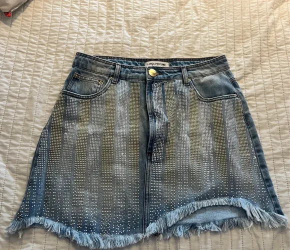 Saias Jeans com Strass Brilhoso Lança Perfume Nova 42