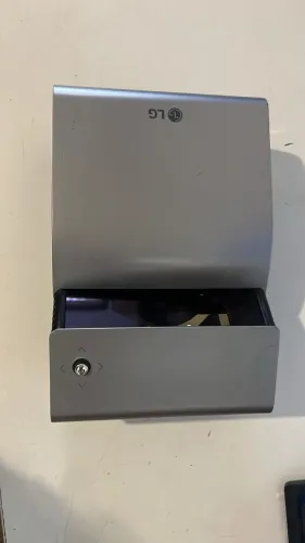 rojetor LG CineBeam TV PH450U 1280x720 450 Lumens Prata PH450U.AWZ Imagem incrível de 80