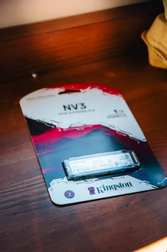 SSD Kingston NV2 1TB M.2 NVMe PCIe 4.0 - Leitura 6000MB/s, Gravação 4000MB/s