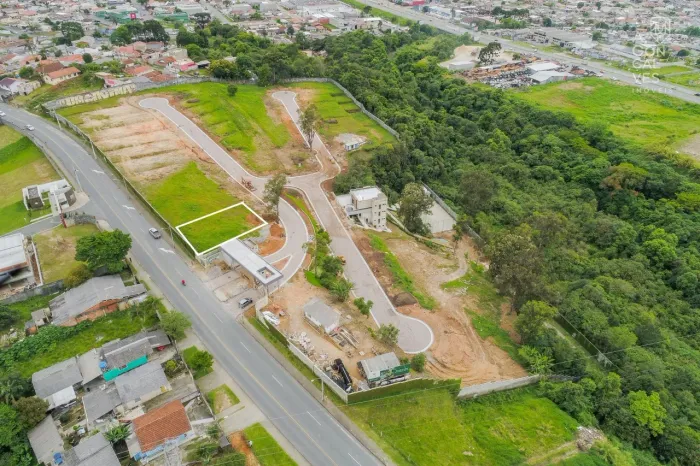 Condomínio Parque, Vista para Serra do Mar, Lago com Ponte, 46 Casas, Atuba, Curitiba.