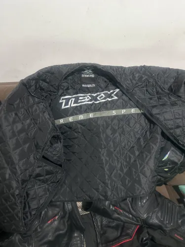 Jaqueta em couro motociclista 
