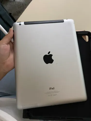 IPAD 4 emEM ÓTIMO ESTADO