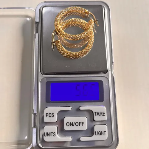 Lindo Par Brinco argola aramada ouro18k 5.65 gramas