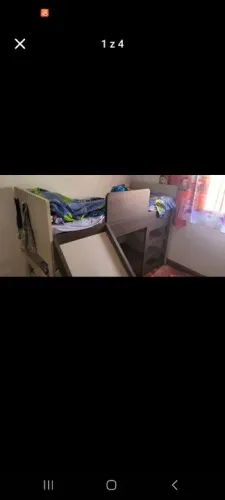 Cama planejada de pura madeira 