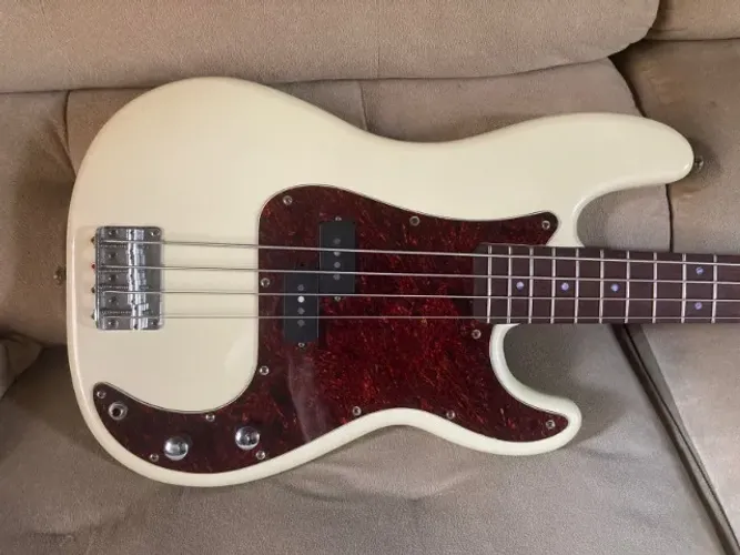 Baixo Precision Luthier Rodrigo Bezerra Rj 