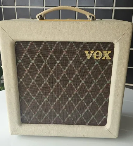 Combo Amplificador Valvulado Vox Ac4tv 4 Watts  pra Guitarra 