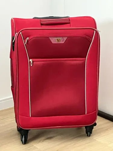 Mala de Viagem Vermelha - Perfeita para suas Aventuras!